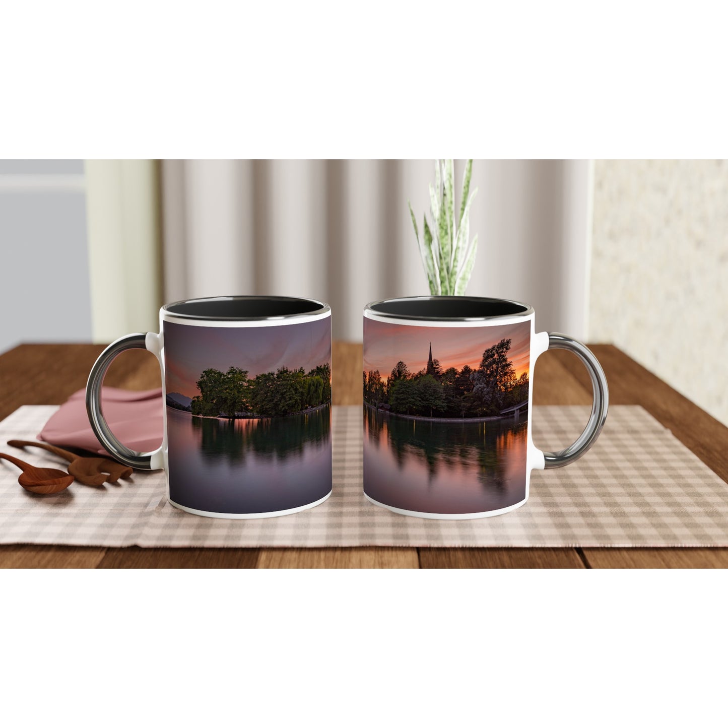 Zugersee Sonnenuntergang Keramiktasse - Farbiger Rand & Griff