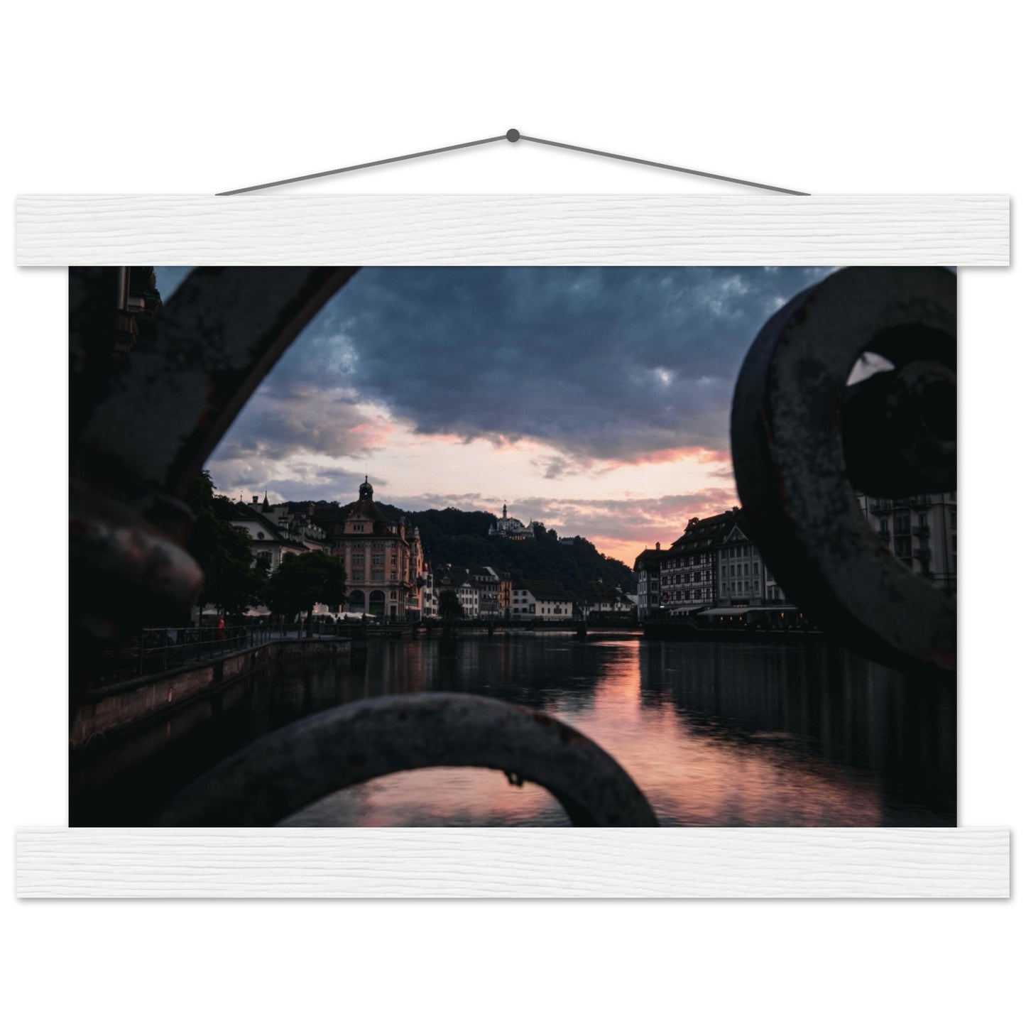 Sonnenuntergang über Luzern Premium Poster mit Holzeisten