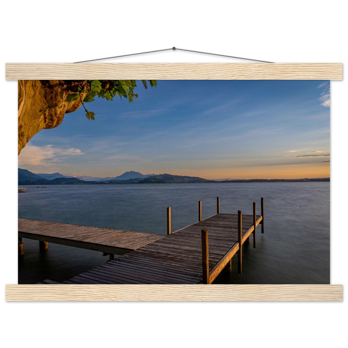 Sonnenuntergang am Zugersee Premium Poster mit Holzeisten