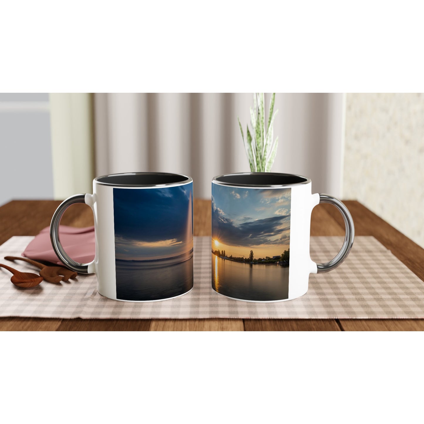 Wasserfontäne am Zugersee bei Sonnenuntergang Keramiktasse - Farbiger Rand & Griff